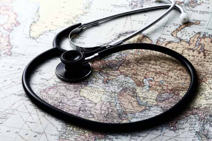 Business & operational model for network of healthcare clinics