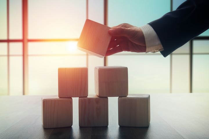 Analyst enabled senior mgmt. to deploy new health product in large regional bank